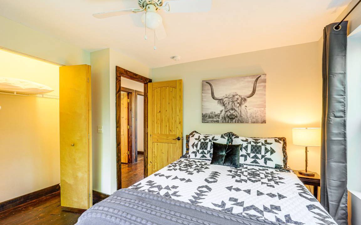 Photo of Bedroom in Warrensville