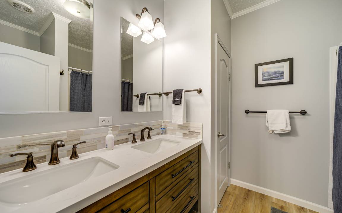 Photo of Bathroom in Cullowhee