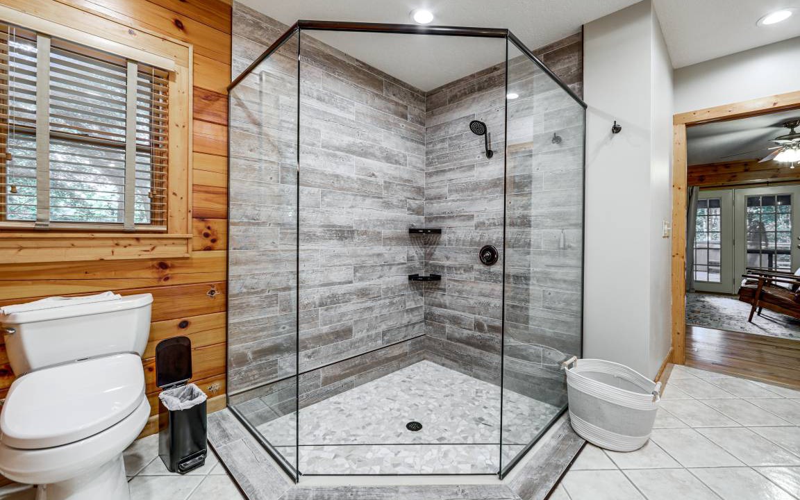 Photo of Bathroom in Ridgewood Estates