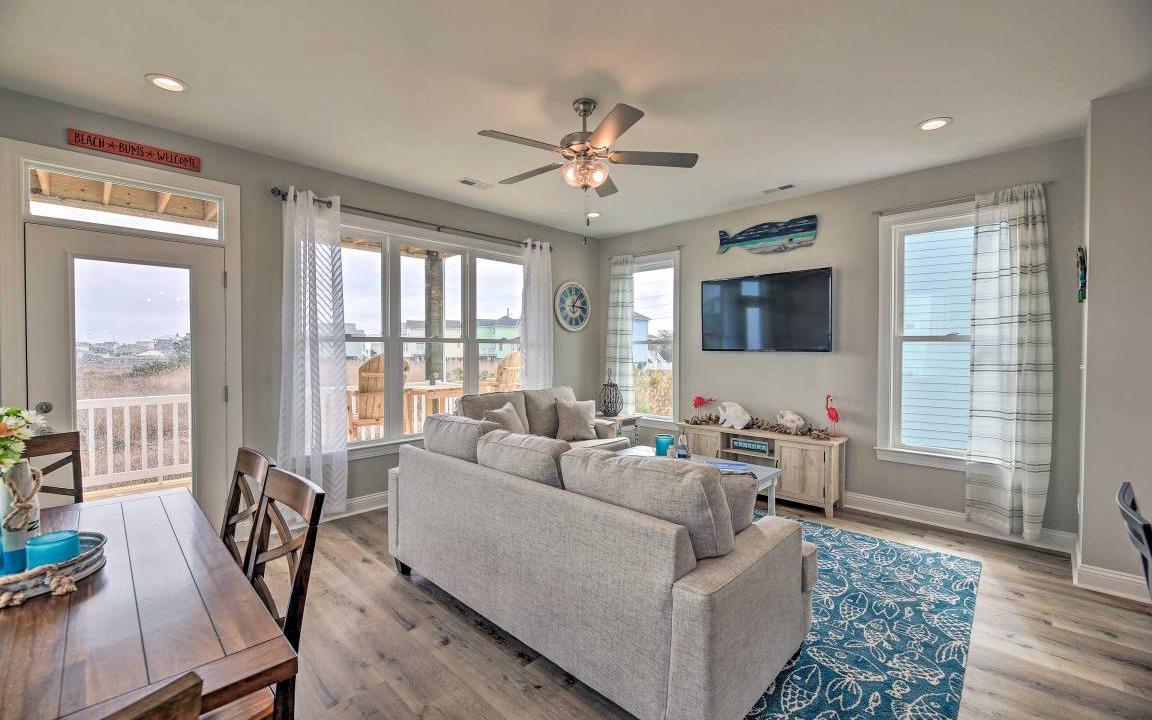 Photo of Livingroom in Atlantic Beach