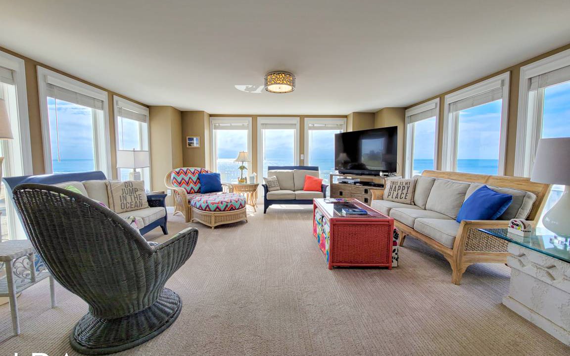 Photo of Livingroom in North Topsail Beach