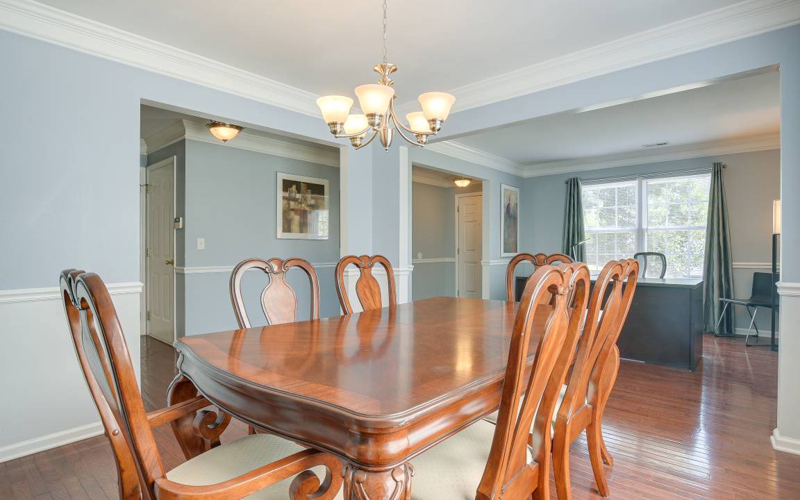 Photo of Livingroom in Northeast Raleigh