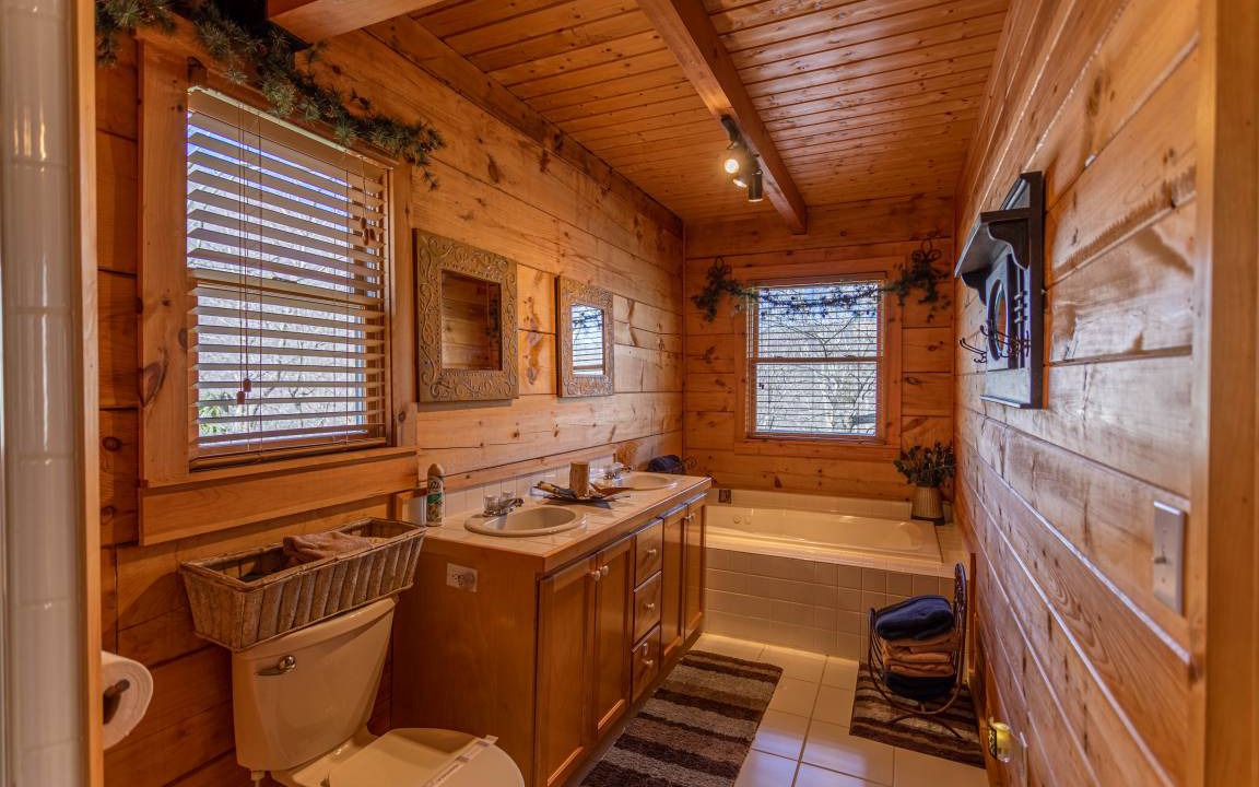 Photo of Bathroom in Todd