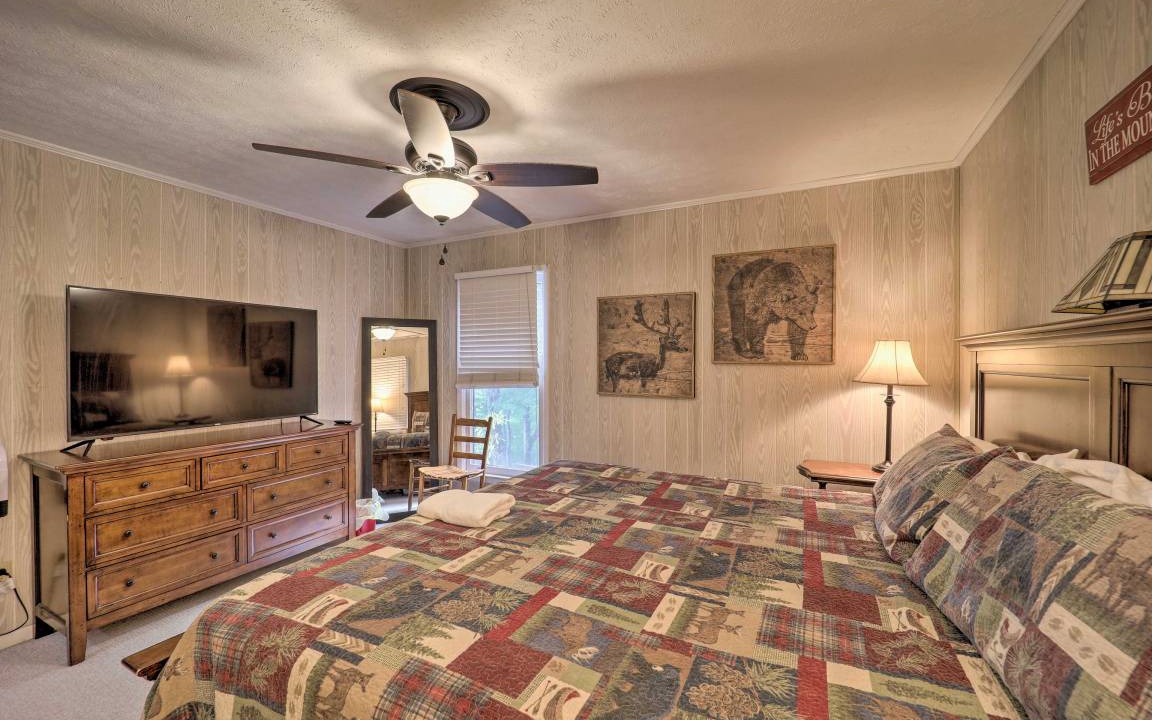 Photo of Bedroom in Beech Mountain