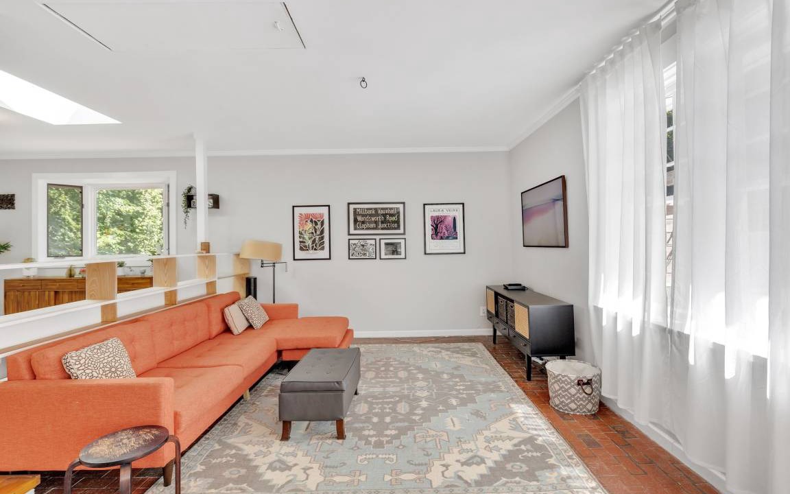 Photo of Livingroom in Chapel Hill