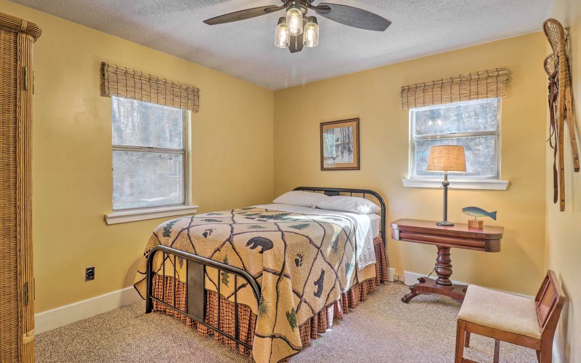 Photo of Bedroom in Mars Hill