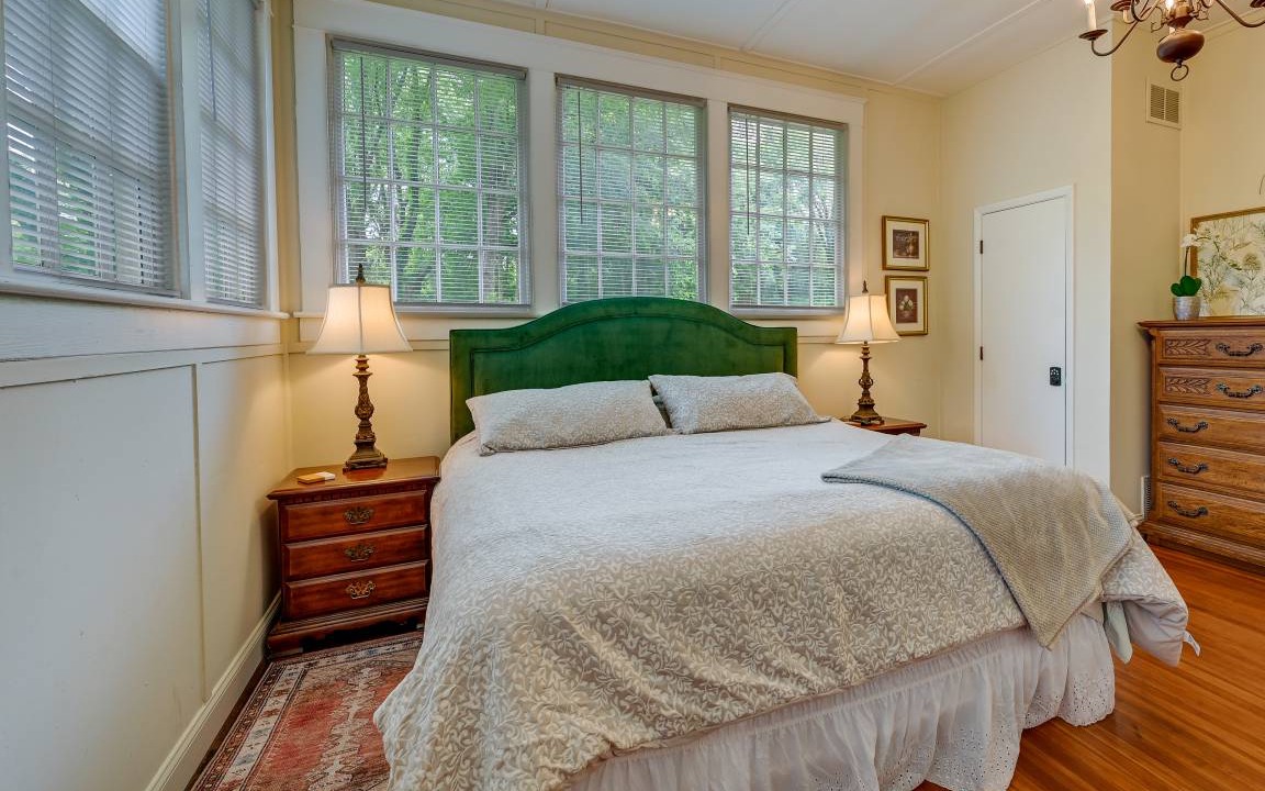 Photo of Bedroom in Lindley Park