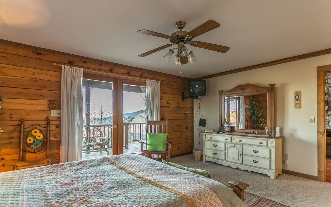 Photo of Bedroom in Seven Devils