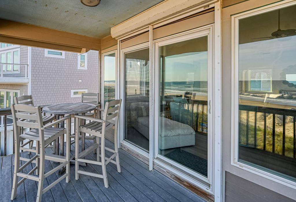 Photo of Patio Balcony in Village of Stump Sound