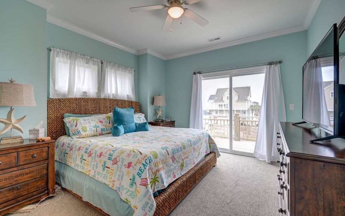 Photo of Bedroom in North Topsail Beach