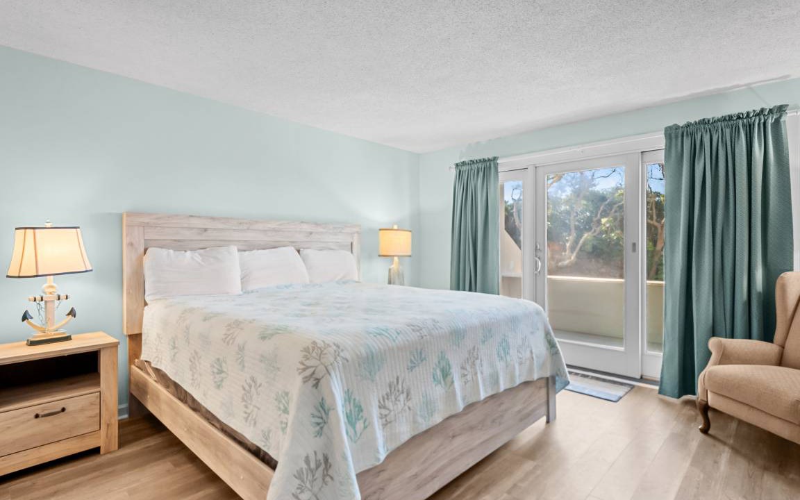 Photo of Bedroom in Pine Knoll Shores