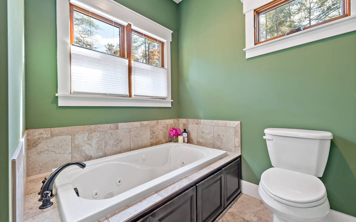 Photo of Bathroom in Nebo