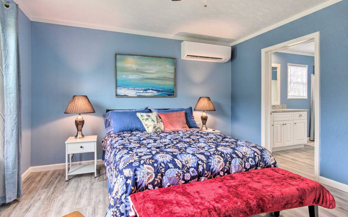 Photo of Bedroom in Tuxedo