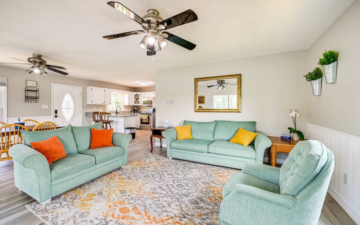 Photo of Livingroom in New London