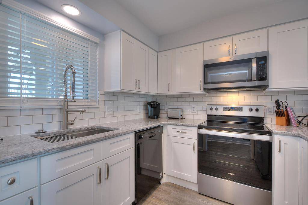 Photo of Kitchen in Caswell Beach