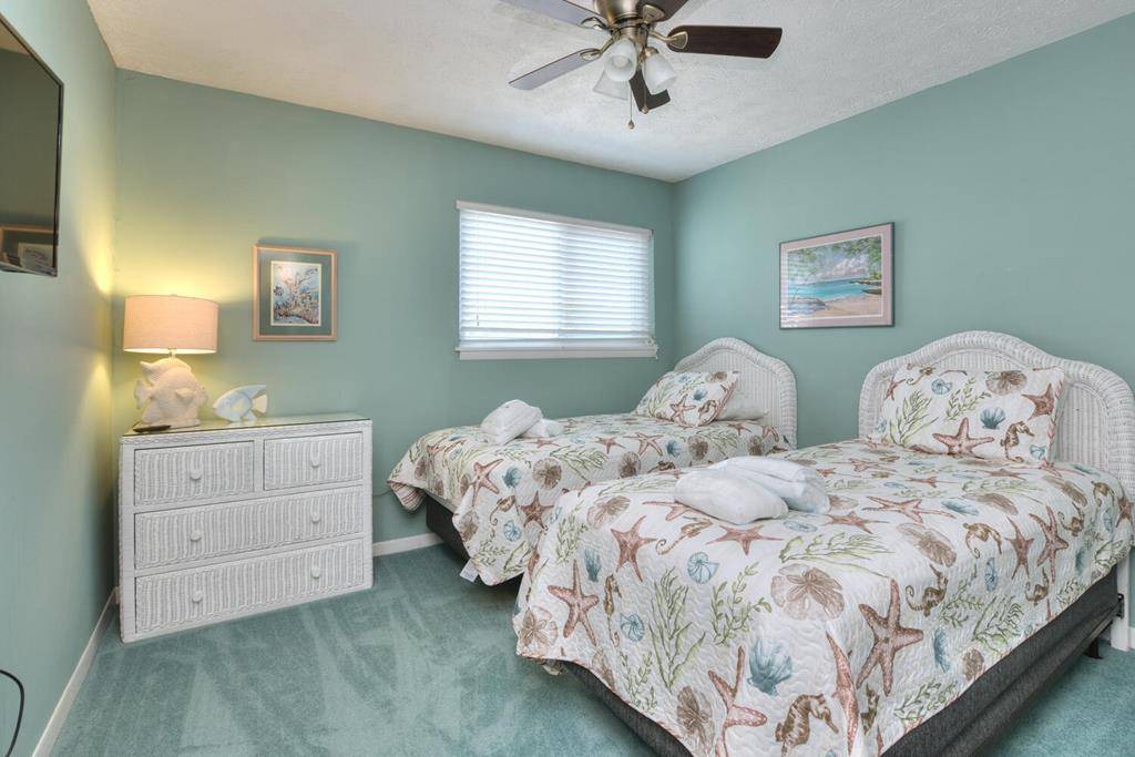 Photo of Bedroom in Caswell Beach