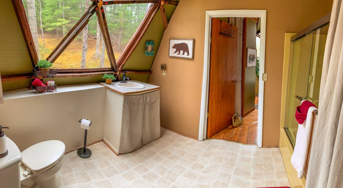 Photo of Bathroom in Grassy Creek