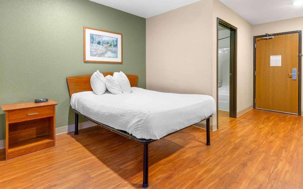 Photo of Bedroom in Shipyard Plaza