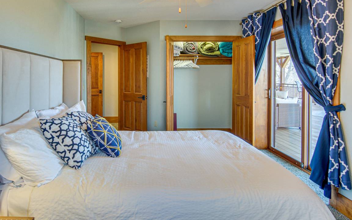 Photo of Bedroom in Black Mountain