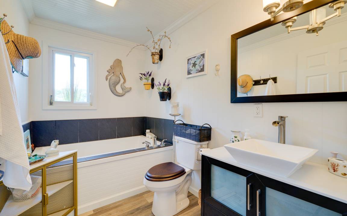 Photo of Bathroom in Topsail Beach