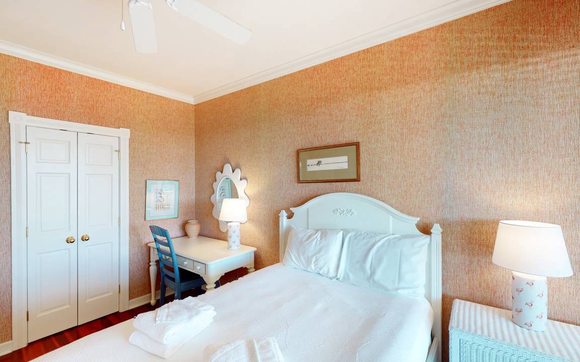 Photo of Bedroom in Corolla Light