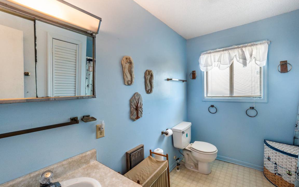 Photo of Bathroom in Topsail Beach