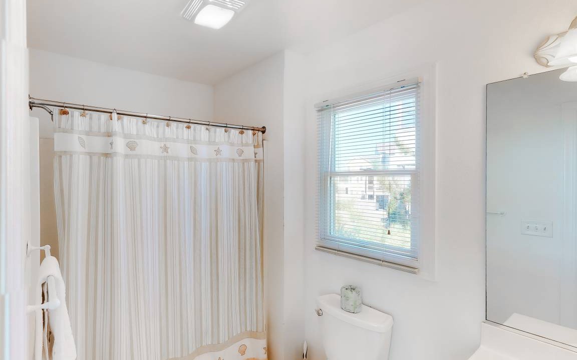 Photo of Bathroom in Ocean Hill