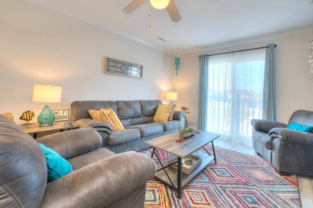 Photo of Livingroom in Long Beach