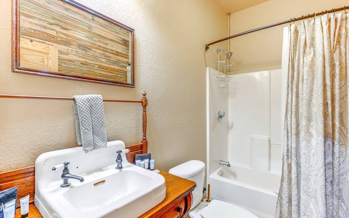 Photo of Bathroom in Bryson City