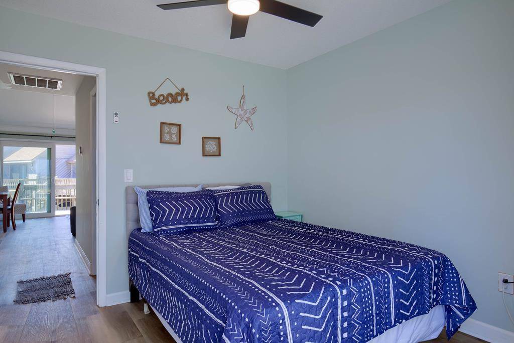 Photo of Bedroom in North Topsail Beach