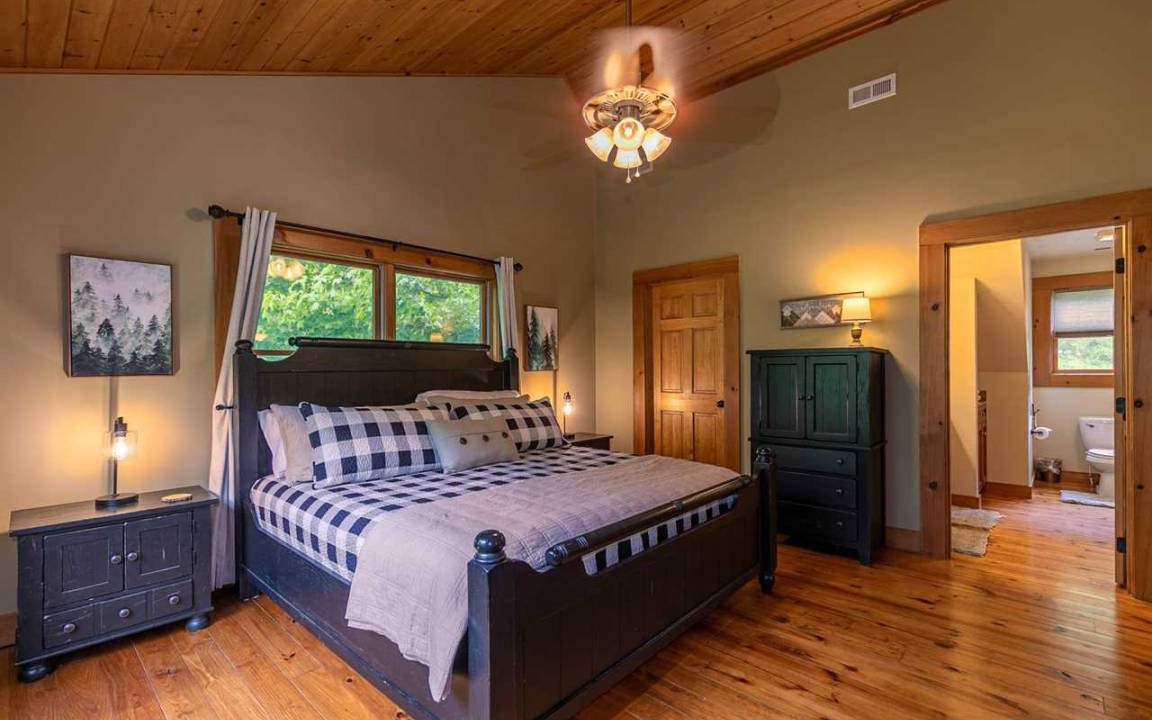 Photo of Bedroom in Frank