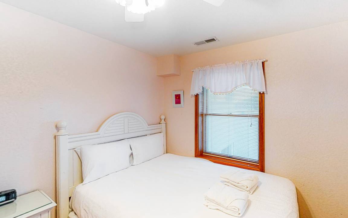 Photo of Bedroom in Ocean Hill