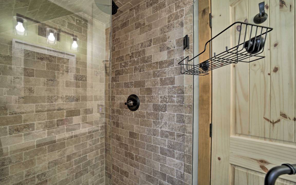 Photo of Bathroom in Maggie Valley