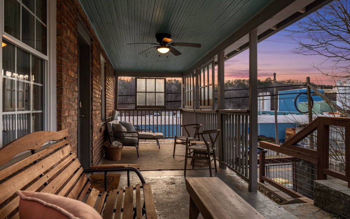 Photo of Patio Balcony in Woodfin