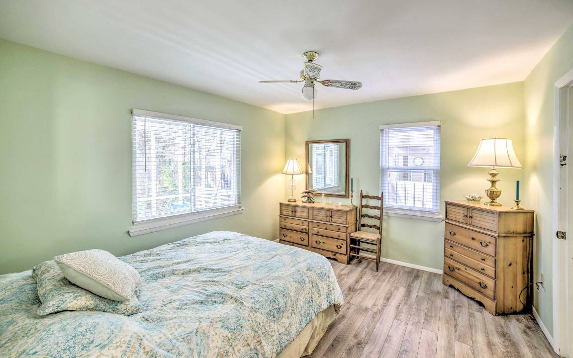 Photo of Bedroom in Long Beach