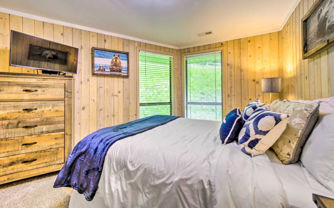 Photo of Bedroom in Waynesville
