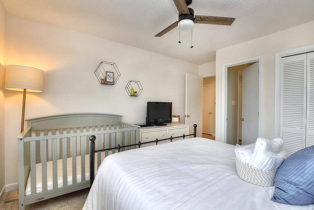 Photo of Bedroom in Caswell Beach