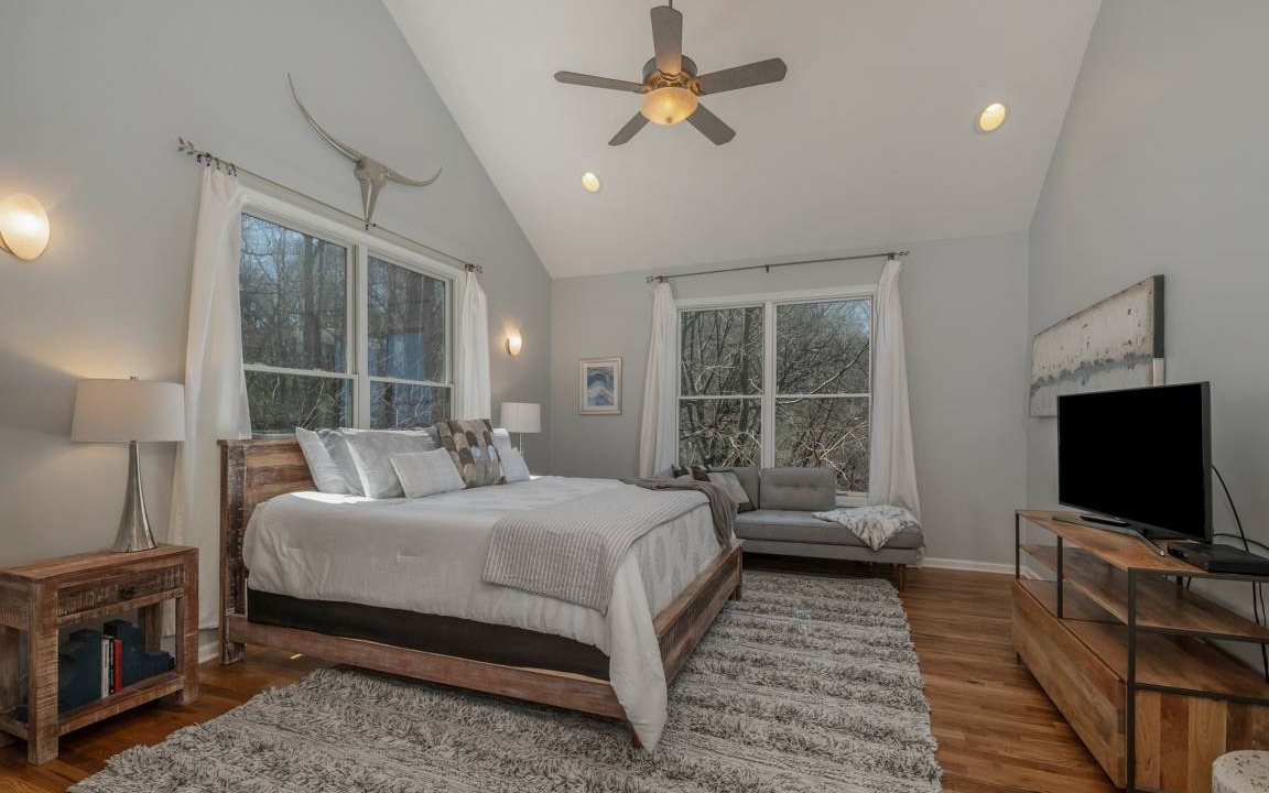 Photo of Bedroom in Asheville