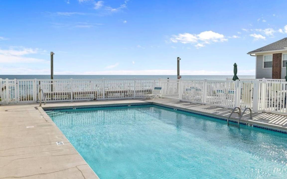 Photo of Patio Balcony in Pine Knoll Shores