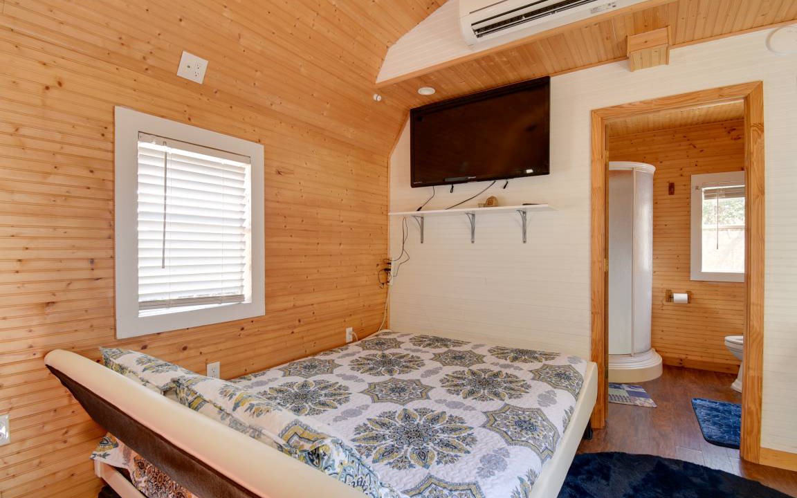 Photo of Bedroom in Sunset Beach