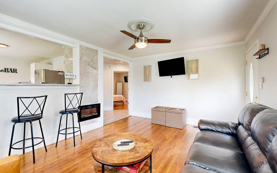 Photo of Livingroom in Burlington