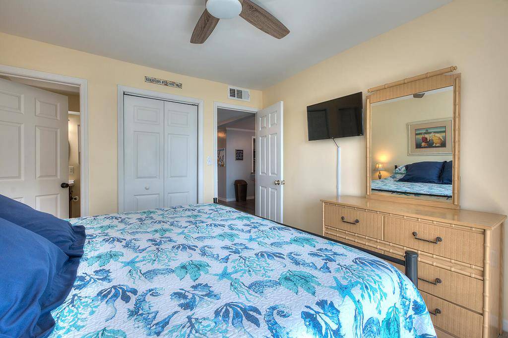 Photo of Bedroom in Caswell Beach
