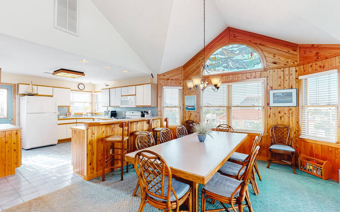 Photo of Kitchen in Waves