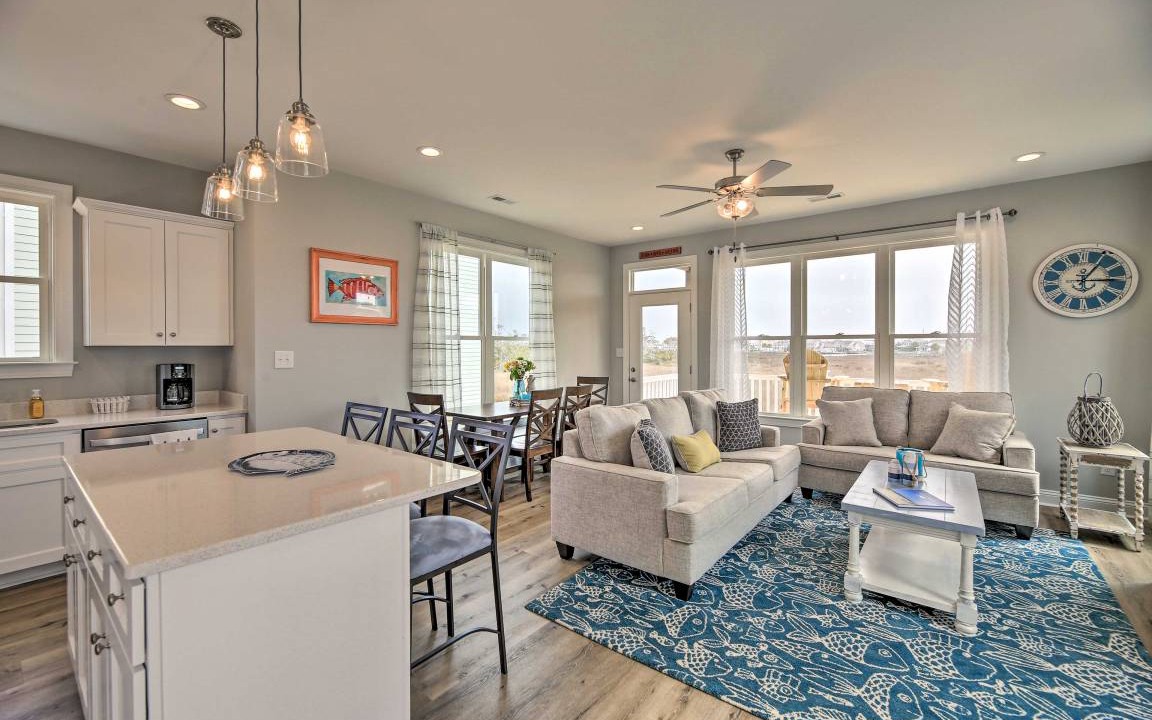 Photo of Livingroom in Atlantic Beach