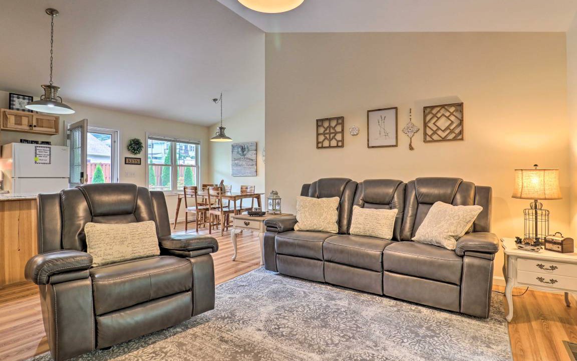 Photo of Livingroom in Waynesville