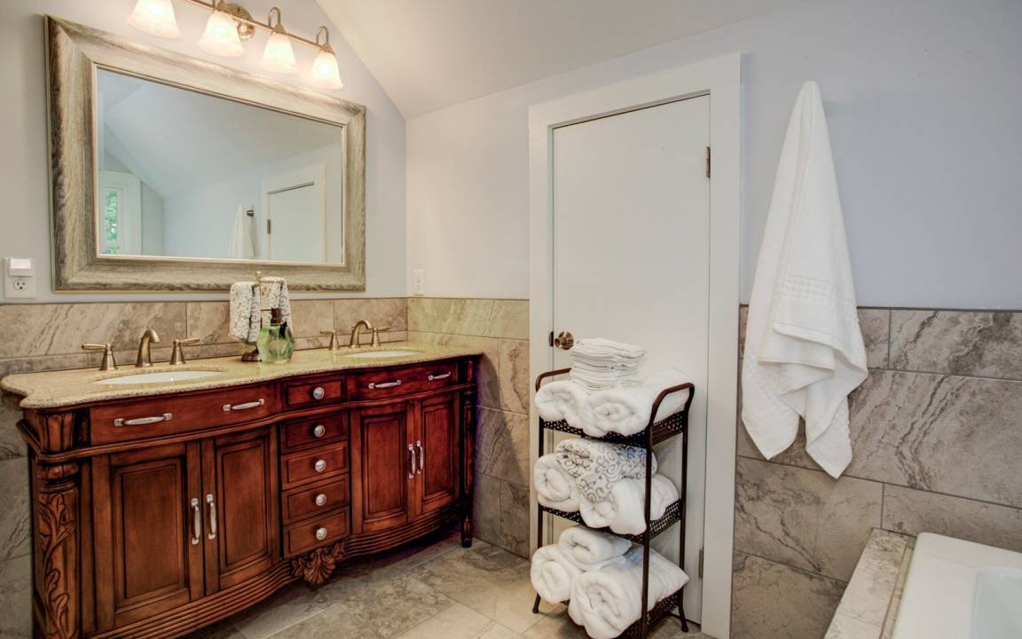 Photo of Bathroom in Barnardsville