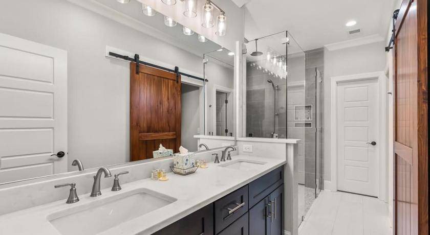 Photo of Bathroom in High Point