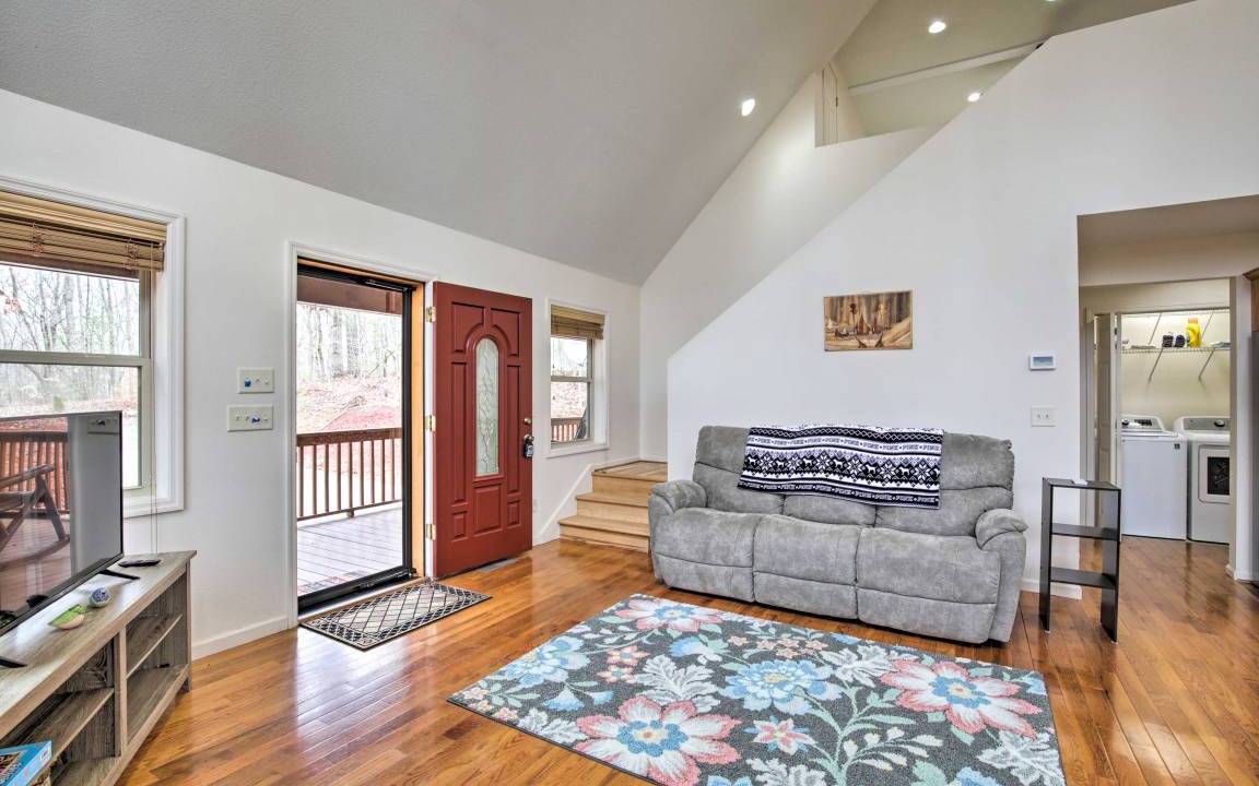Photo of Livingroom in Hayesville