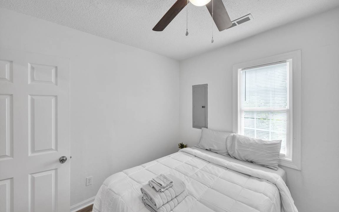 Photo of Bedroom in Downtown