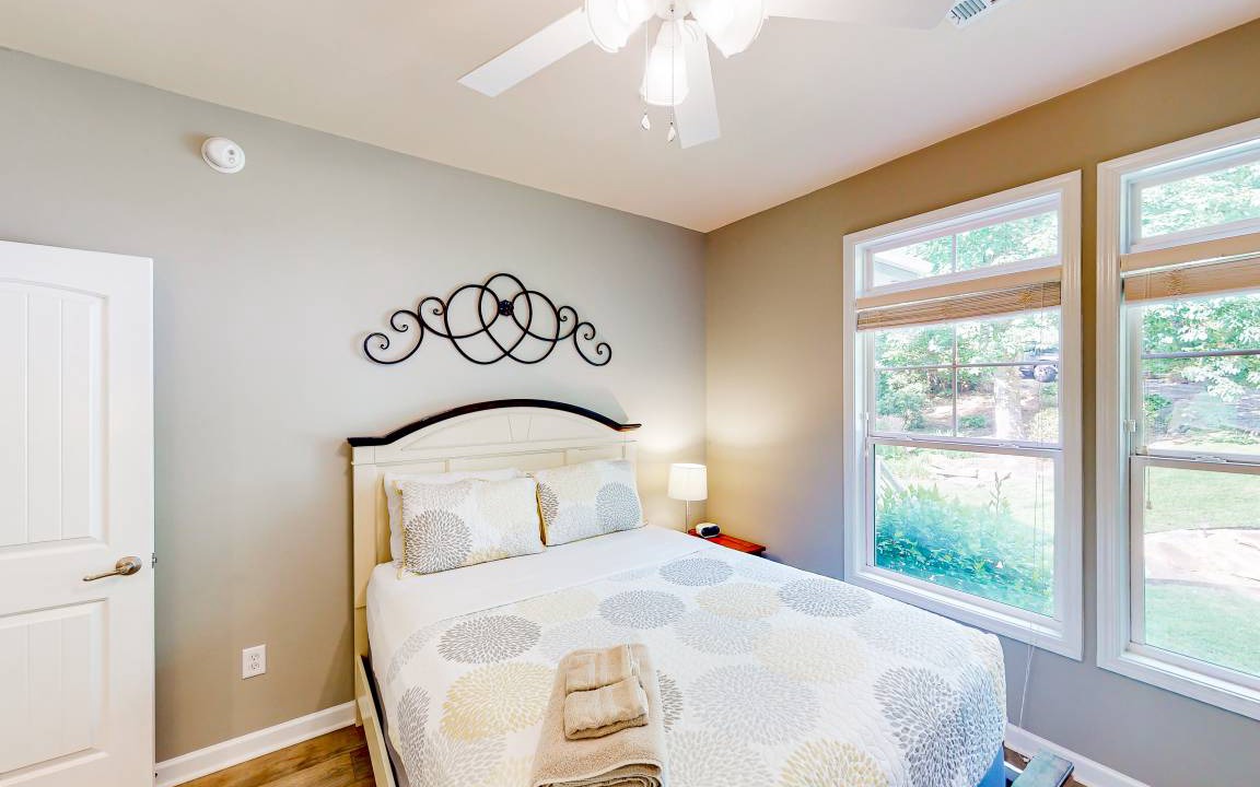 Photo of Bedroom in Woodfin